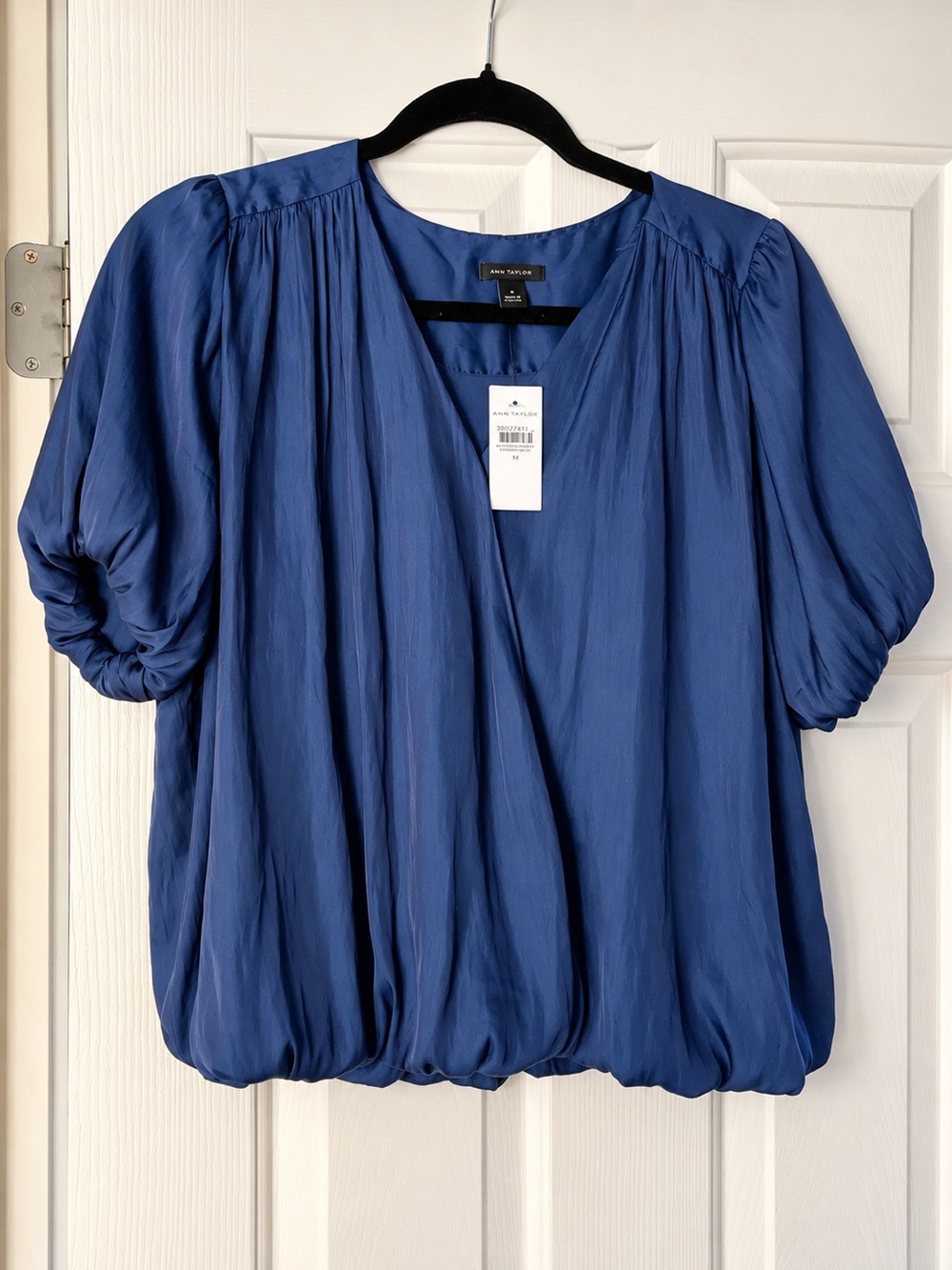NWT Ann Taylor Navy Blue Draped Puff Sleeve Blouse – Size M